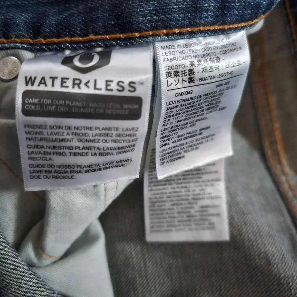 Men's Levis 550 Blue Jeans Size 40x36